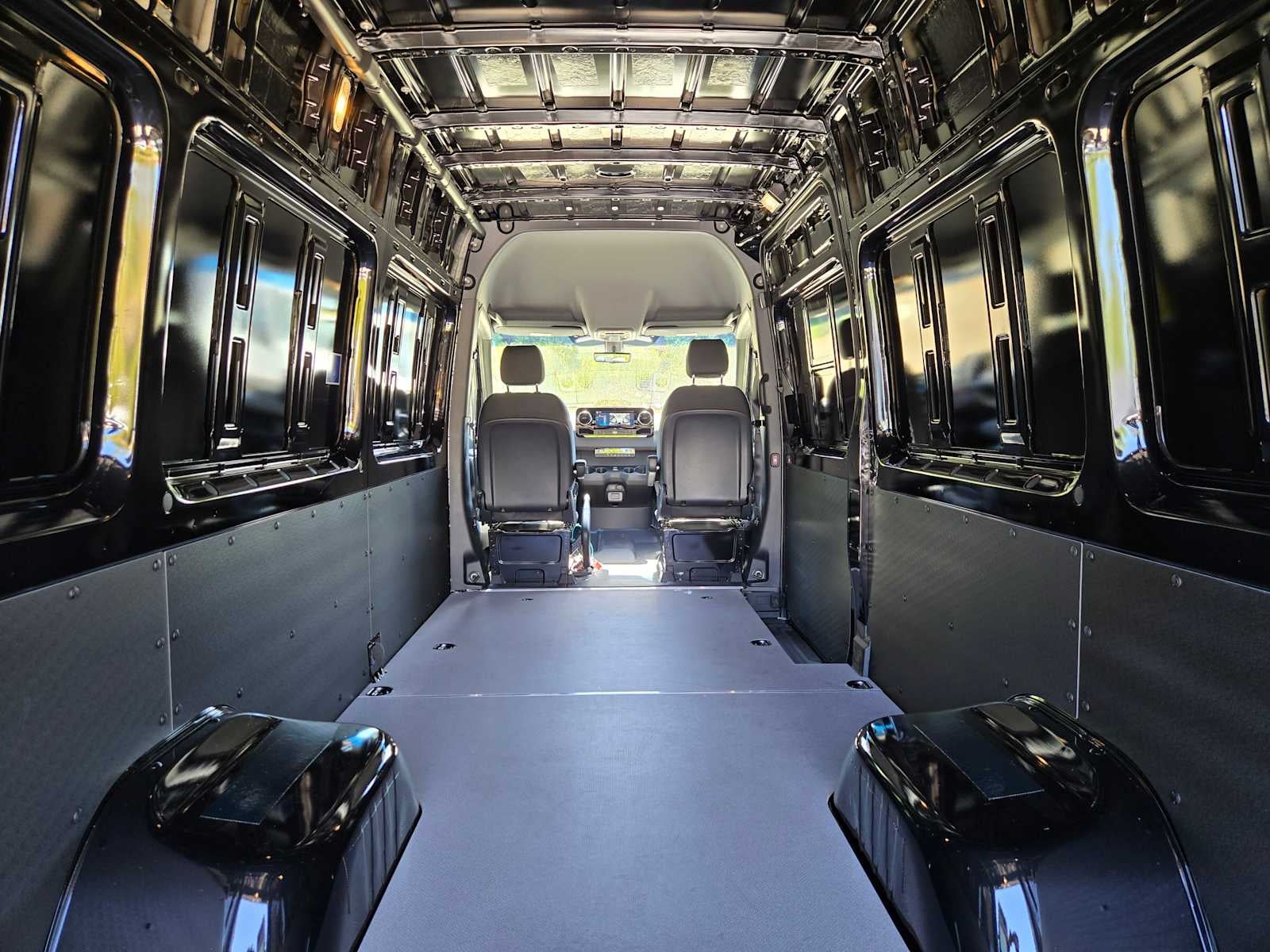 2025 Mercedes-Benz Sprinter 3500XD High Roof I4 Diesel HO 170" Extended RWD