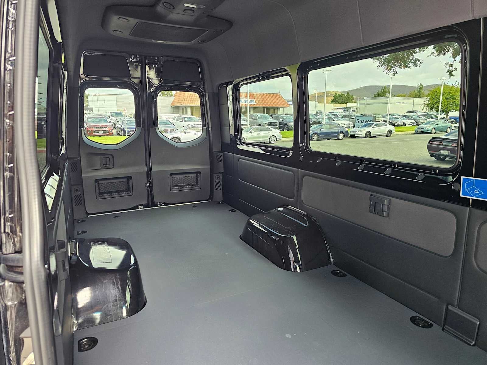 2024 Mercedes-Benz Sprinter 4500 High Roof I4 Diesel HO 170" Extended RWD