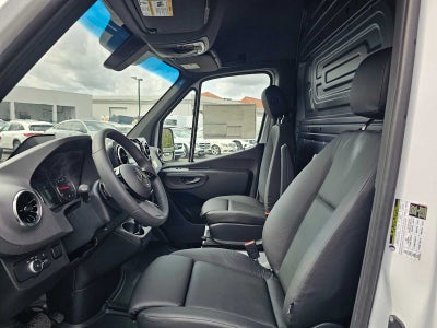2025 Mercedes-Benz Sprinter 2500 Standard Roof I4 Diesel 144" RWD