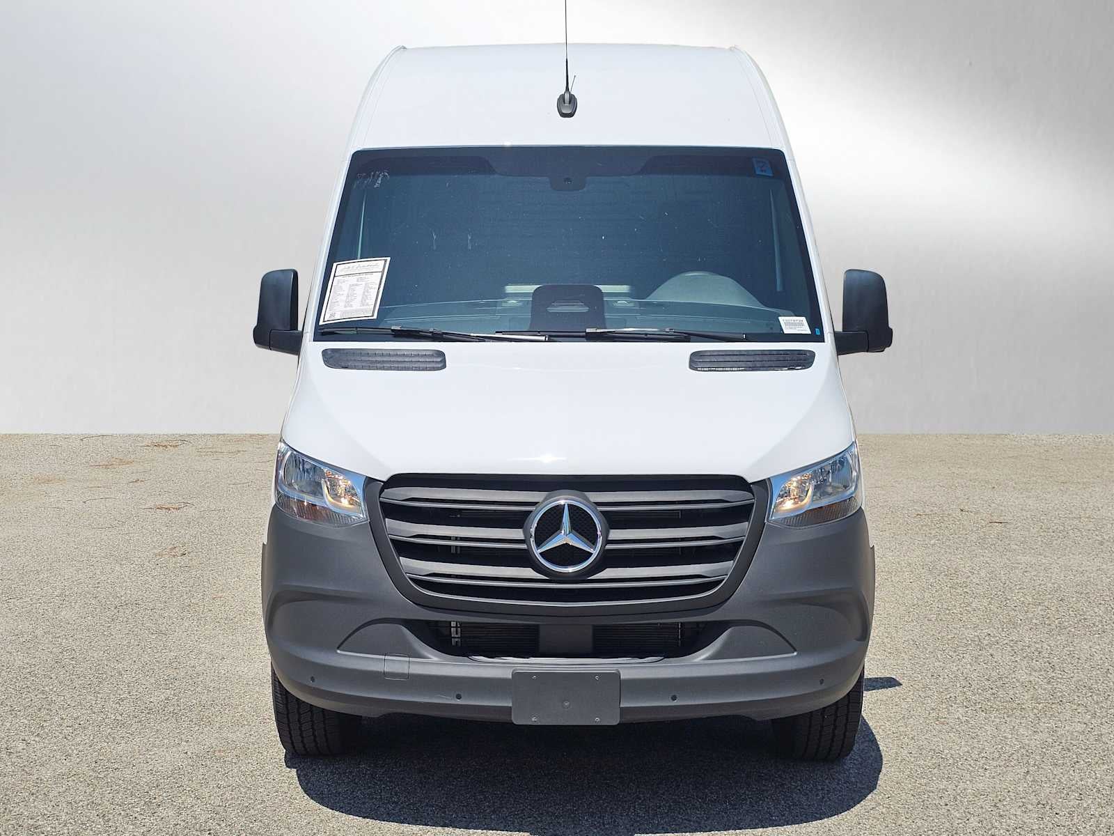 2025 Mercedes-Benz Sprinter 2500 Standard Roof I4 Diesel 144" RWD