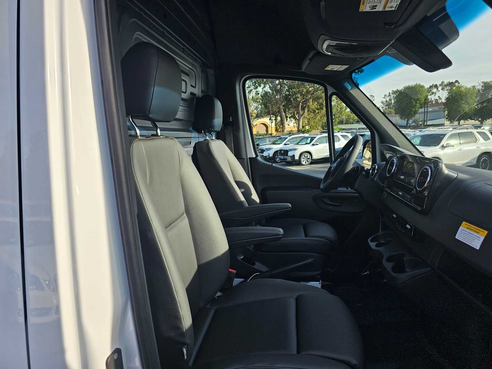 2025 Mercedes-Benz Sprinter 2500 Standard Roof I4 Diesel 144" RWD