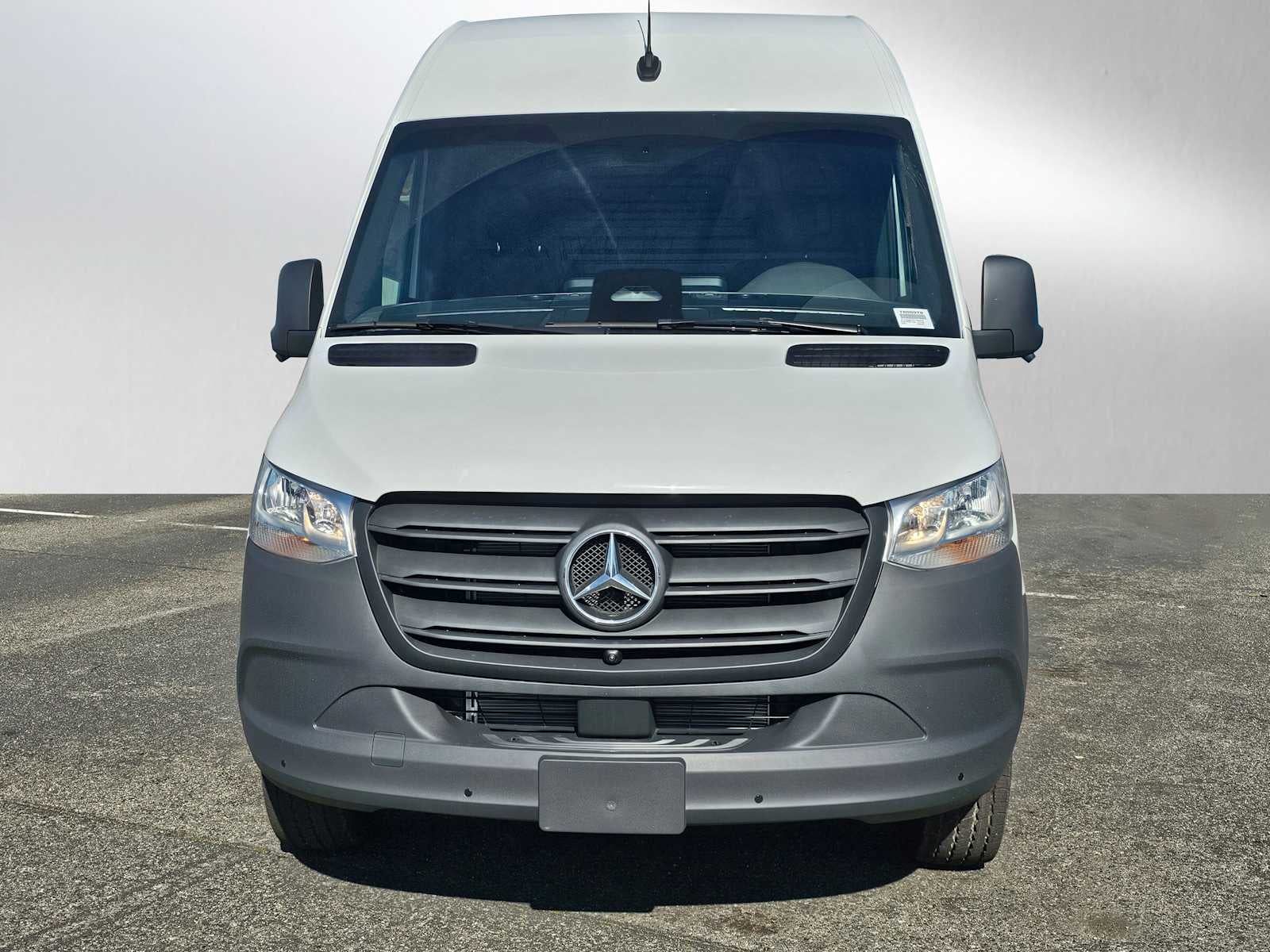 2026 Mercedes-Benz Sprinter 2500 Standard Roof I4 Diesel 144" RWD
