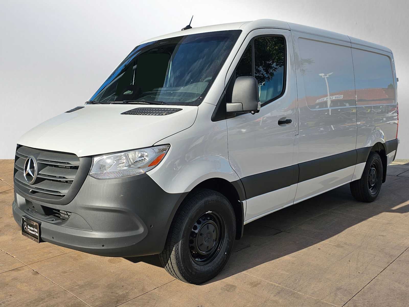 2026 Mercedes-Benz Sprinter 2500 Standard Roof I4 Diesel 144" RWD