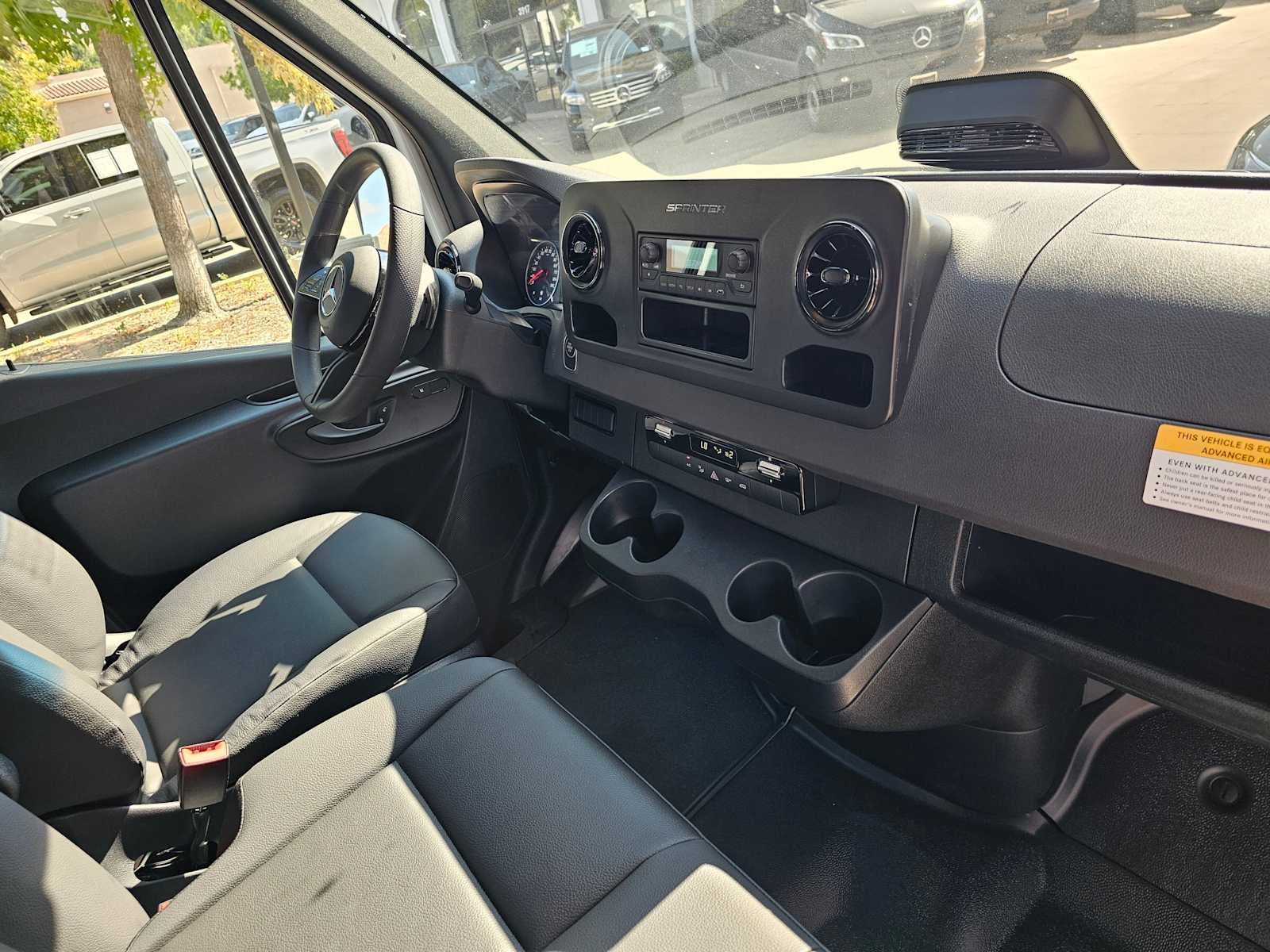 2025 Mercedes-Benz Sprinter 2500 Standard Roof I4 Diesel 144" RWD