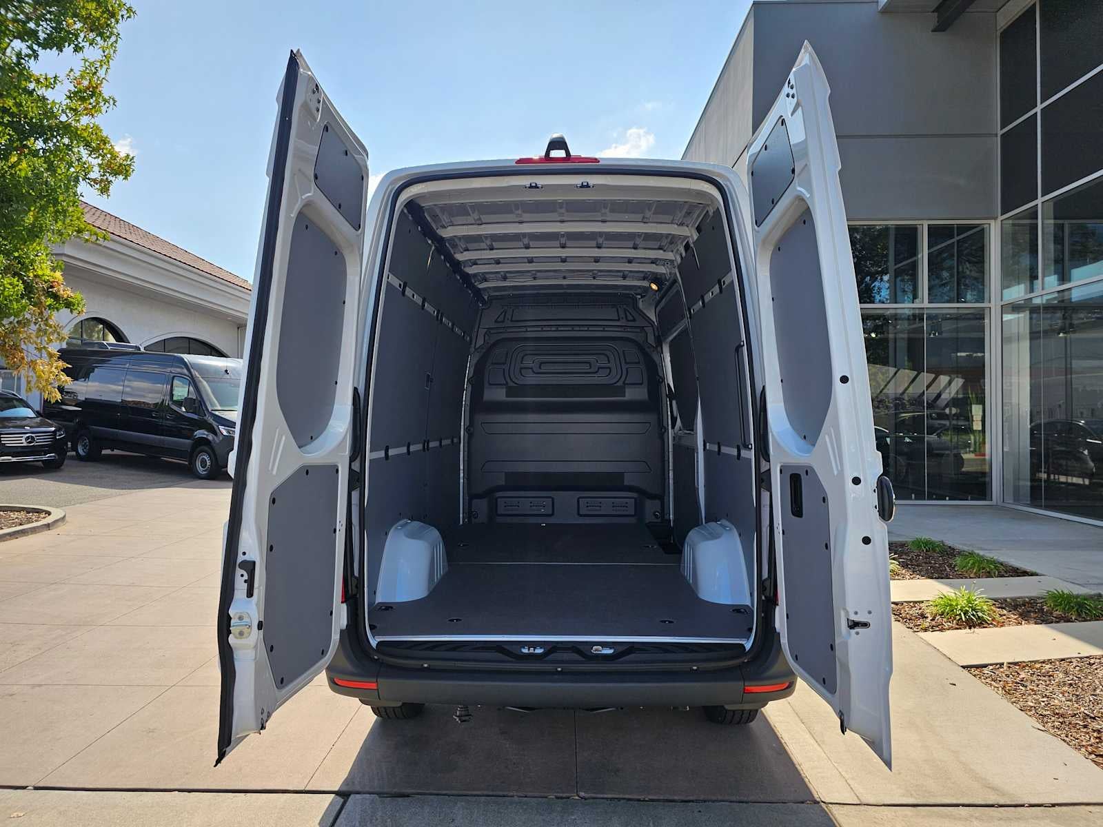 2025 Mercedes-Benz Sprinter 2500 Standard Roof I4 Diesel 144" RWD