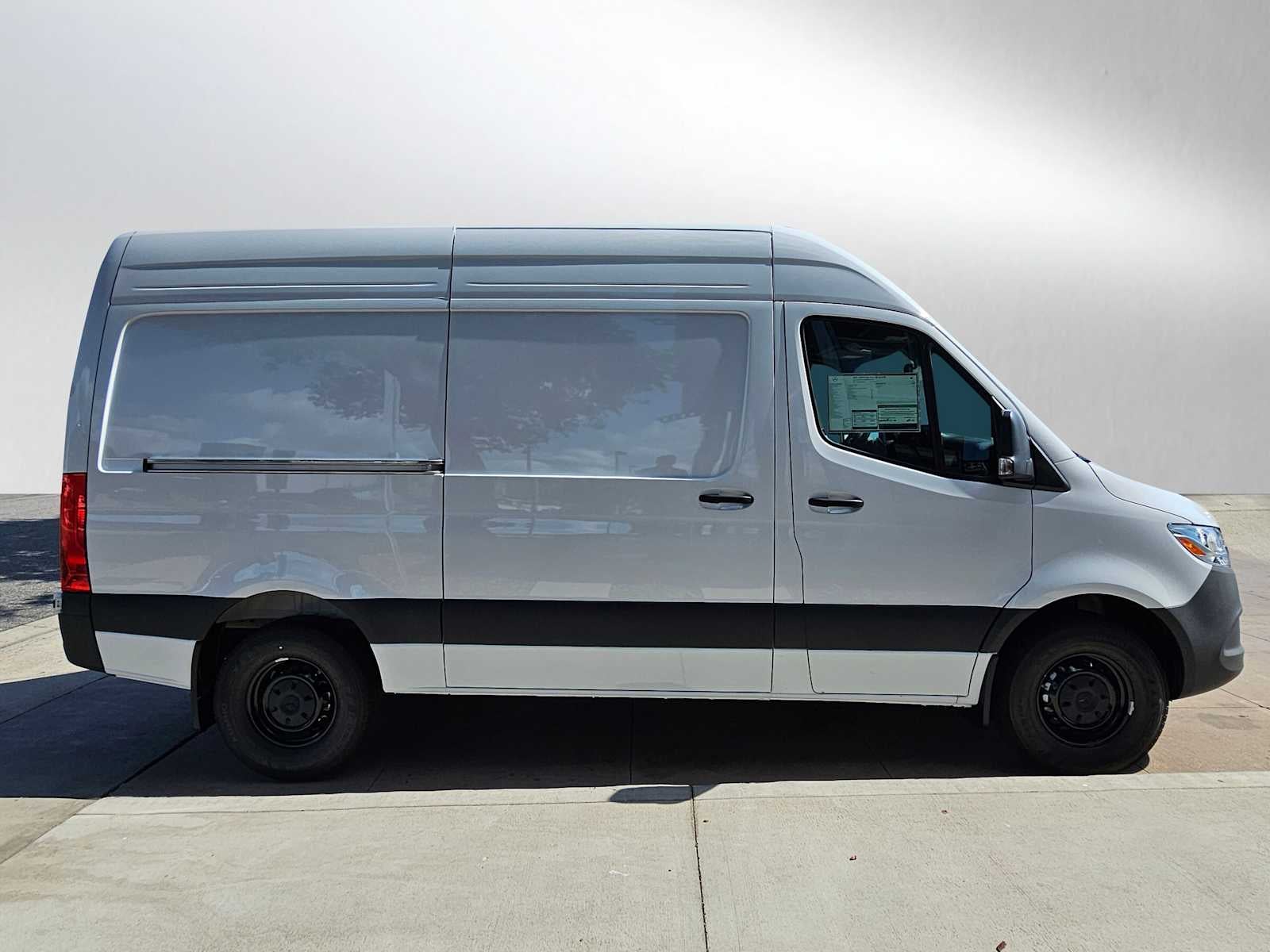 2025 Mercedes-Benz Sprinter 2500 Standard Roof I4 Diesel 144" RWD