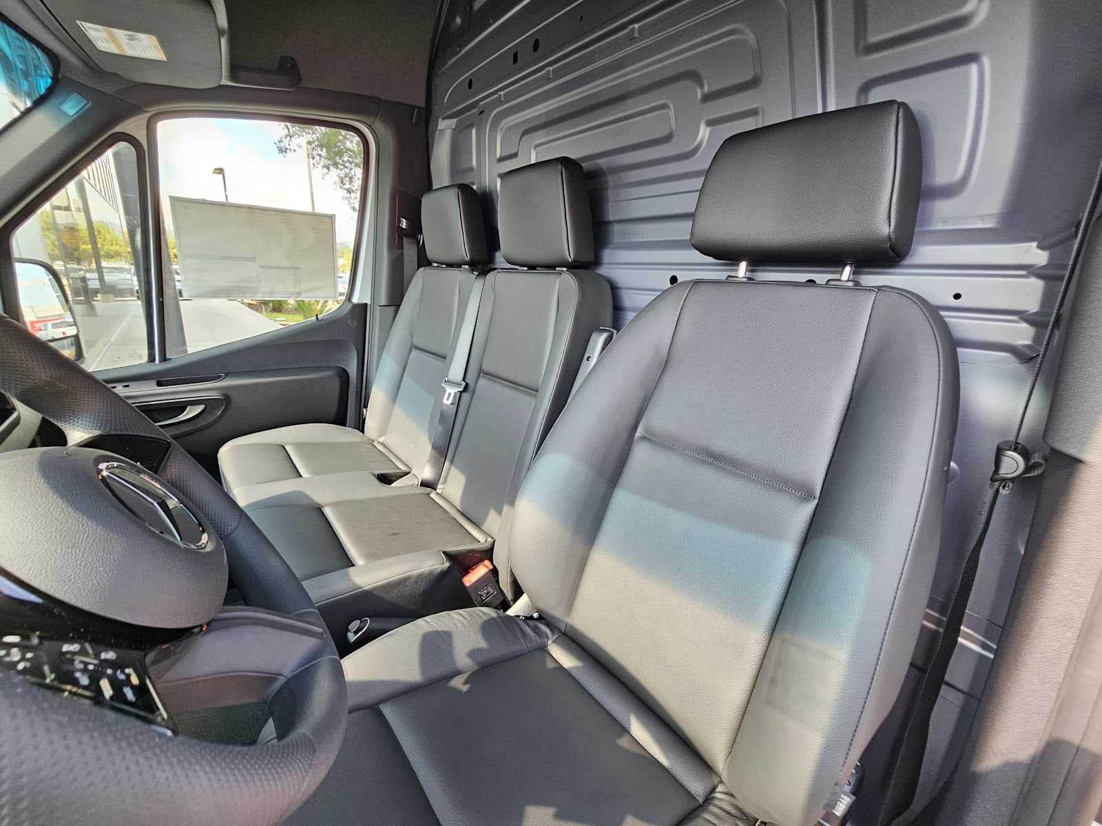 2025 Mercedes-Benz Sprinter 2500 Standard Roof I4 Diesel 144" RWD