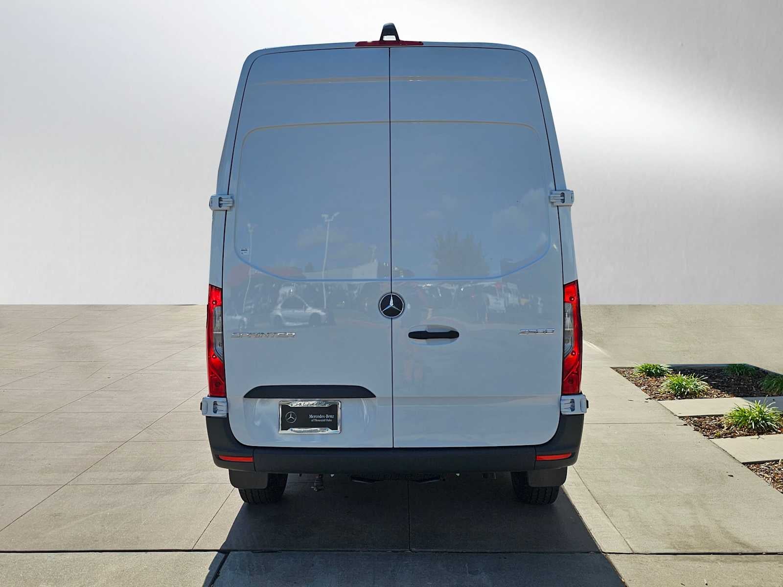 2025 Mercedes-Benz Sprinter 2500 Standard Roof I4 Diesel 144" RWD