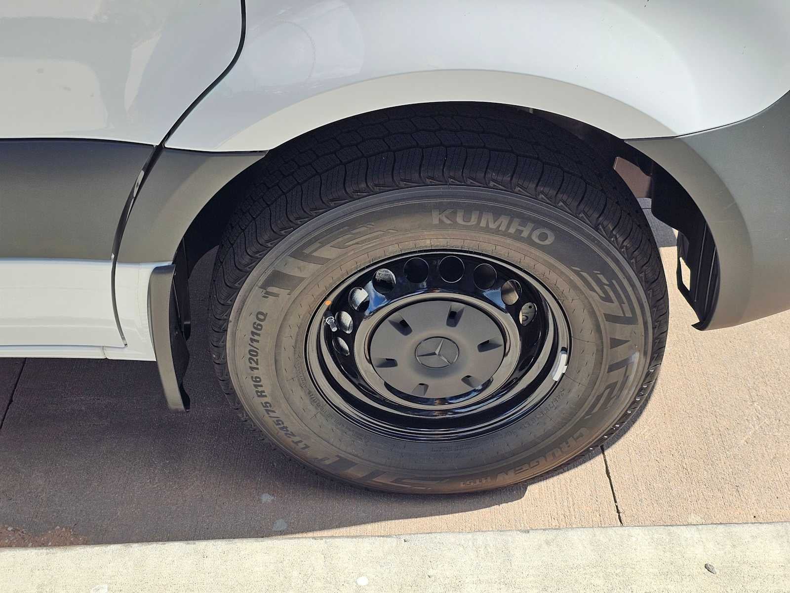 2025 Mercedes-Benz Sprinter 2500 Standard Roof I4 Diesel 144" RWD