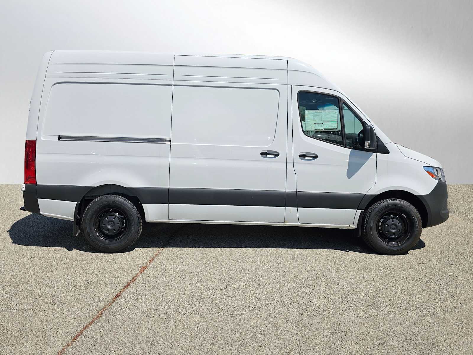 2025 Mercedes-Benz Sprinter 2500 Standard Roof I4 Diesel 144" RWD