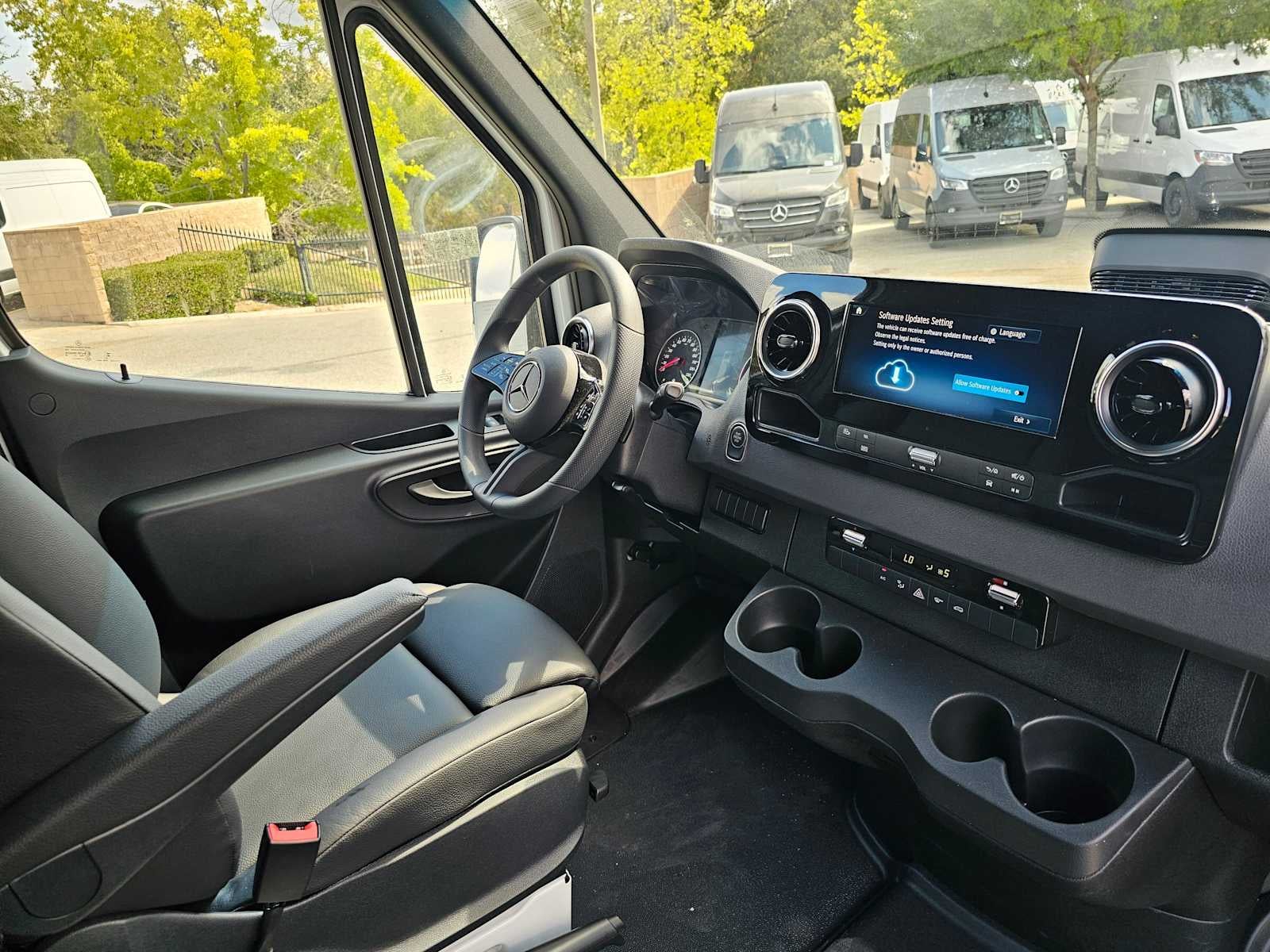 2025 Mercedes-Benz Sprinter 2500 Standard Roof I4 Diesel 144" RWD