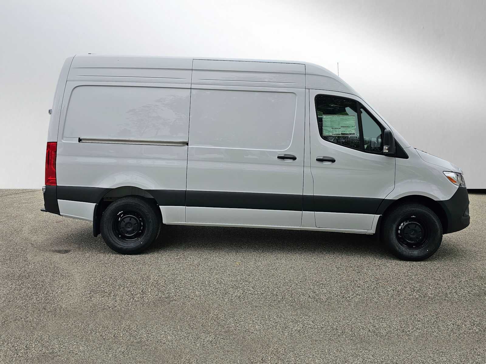 2025 Mercedes-Benz Sprinter 2500 Standard Roof I4 Diesel 144" RWD