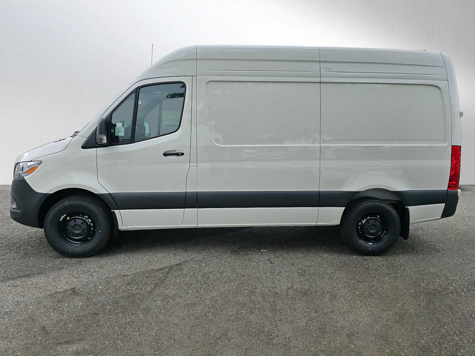 2025 Mercedes-Benz Sprinter 2500 Standard Roof I4 Diesel 144" RWD