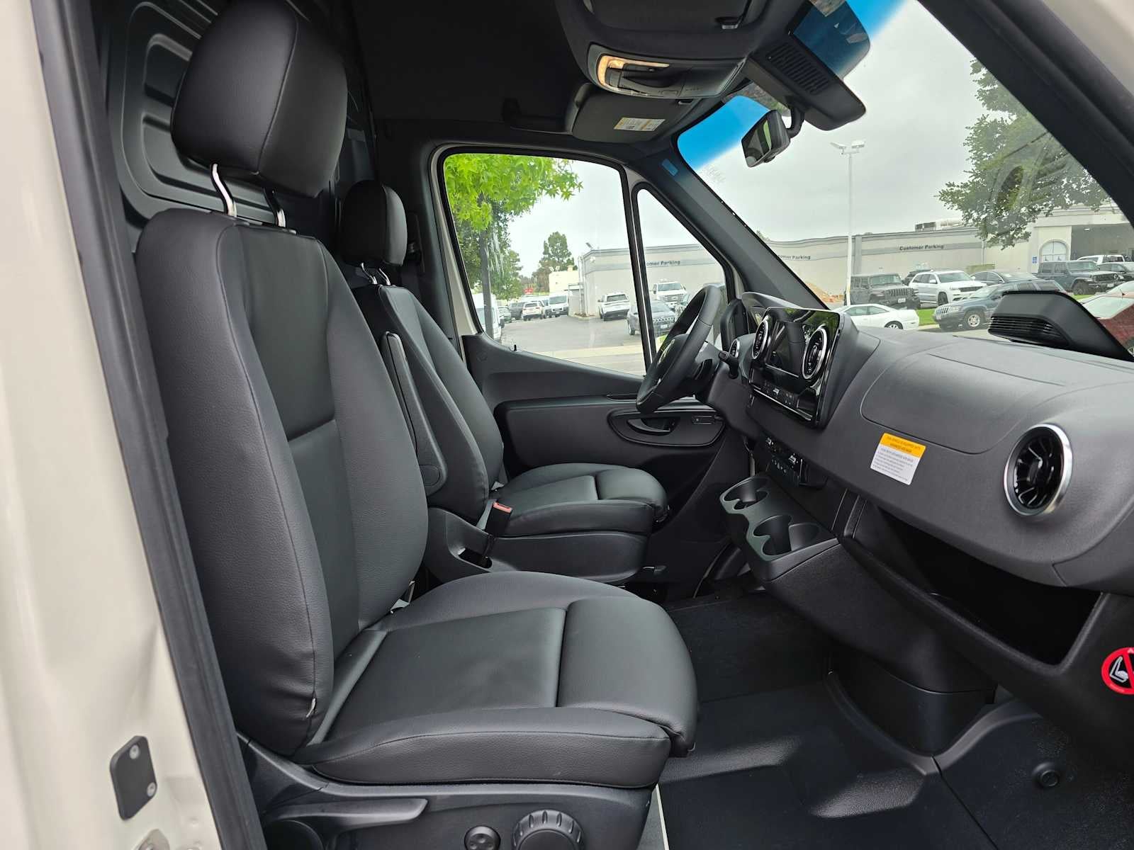 2025 Mercedes-Benz Sprinter 2500 Standard Roof I4 Diesel 144" RWD