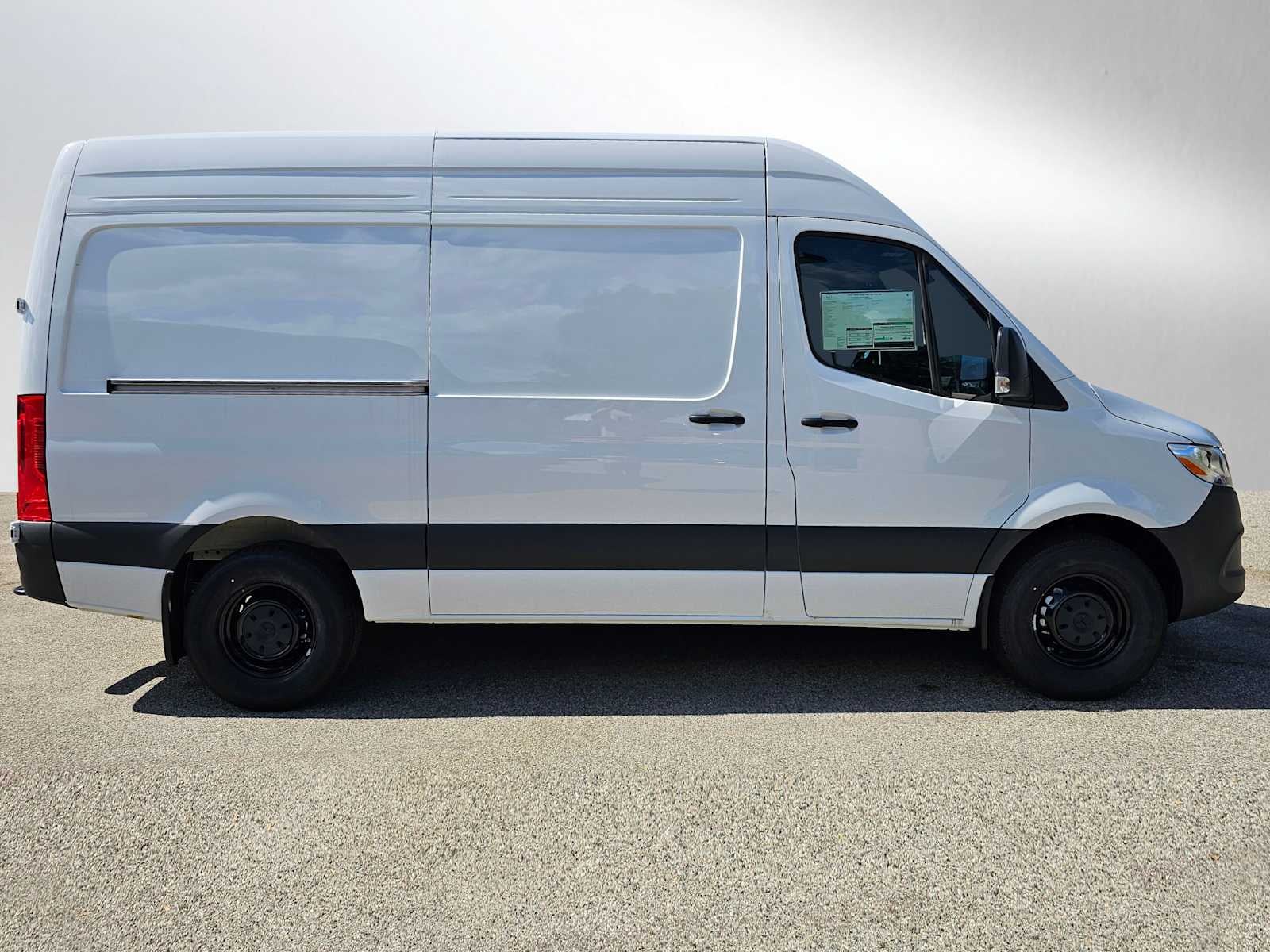 2025 Mercedes-Benz Sprinter 2500 Standard Roof I4 Diesel 144" RWD