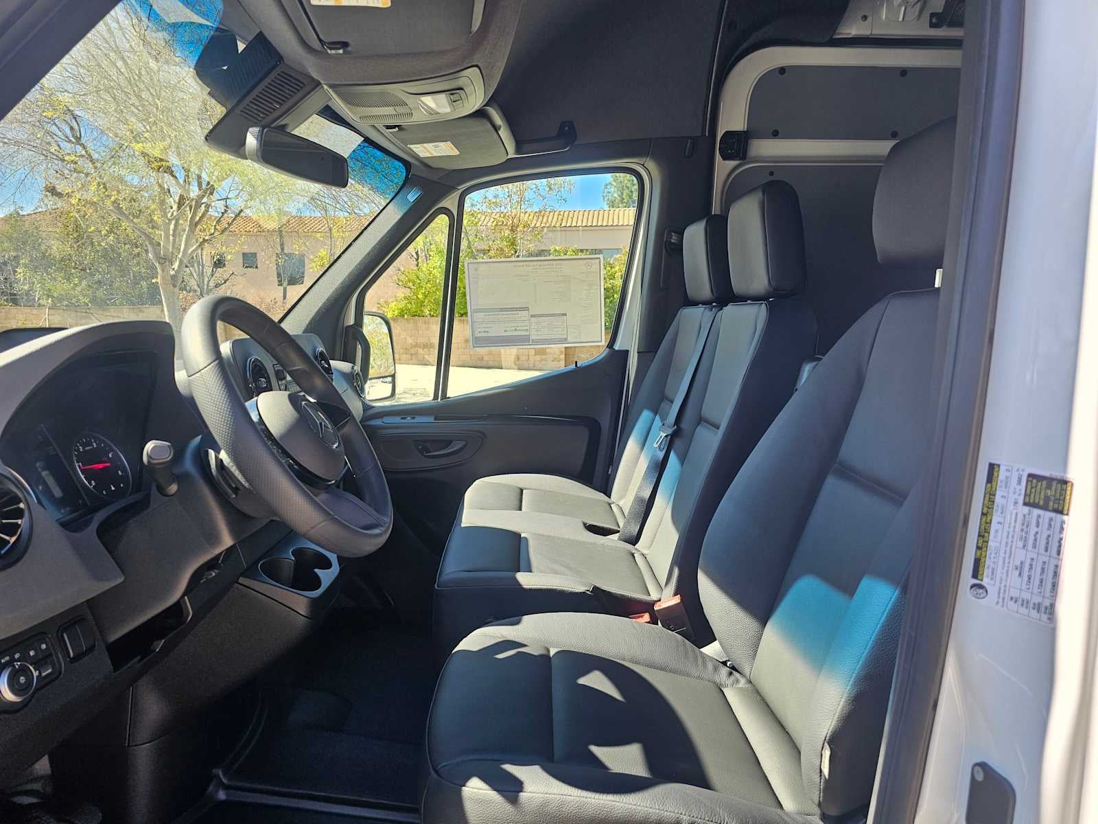 2026 Mercedes-Benz Sprinter 2500 Standard Roof I4 Diesel 144" RWD