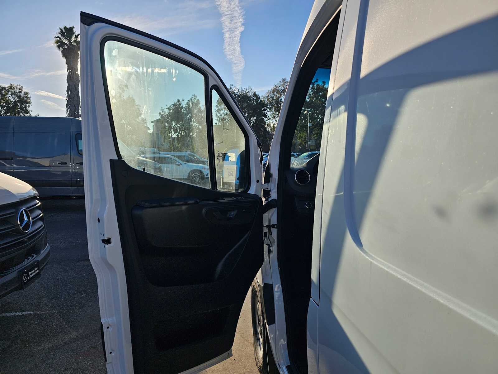 2026 Mercedes-Benz Sprinter 2500 Standard Roof I4 Diesel HO 144" RWD