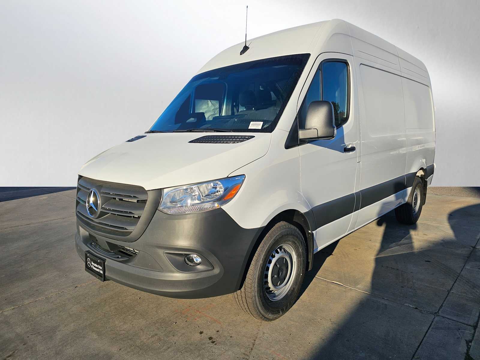 2026 Mercedes-Benz Sprinter 2500 Standard Roof I4 Diesel HO 144" RWD