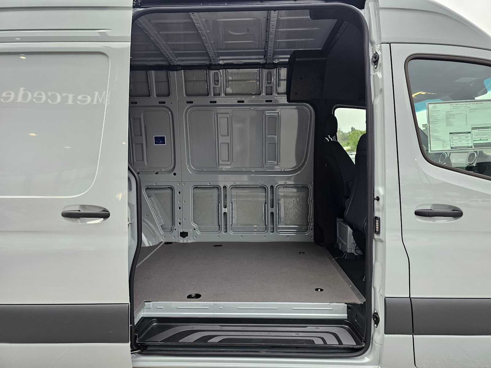 2025 Mercedes-Benz Sprinter 2500 Standard Roof I4 Diesel HO 144" AWD