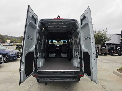 2025 Mercedes-Benz Sprinter 2500 Standard Roof I4 Diesel HO 144" AWD