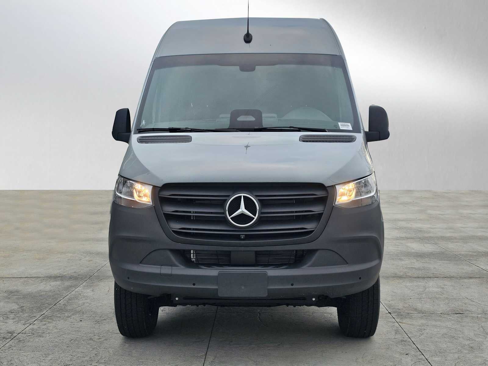 2025 Mercedes-Benz Sprinter 2500 Standard Roof I4 Diesel HO 144" AWD