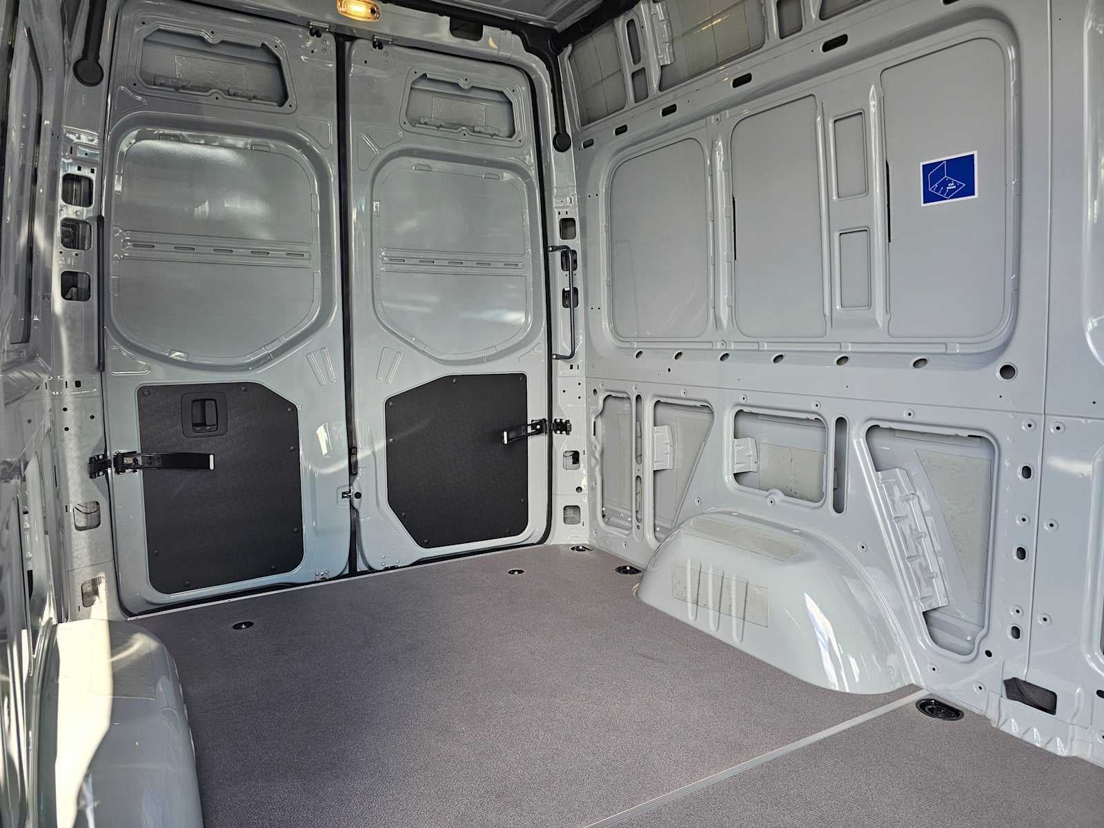 2025 Mercedes-Benz Sprinter 2500 Standard Roof I4 Diesel HO 144" AWD