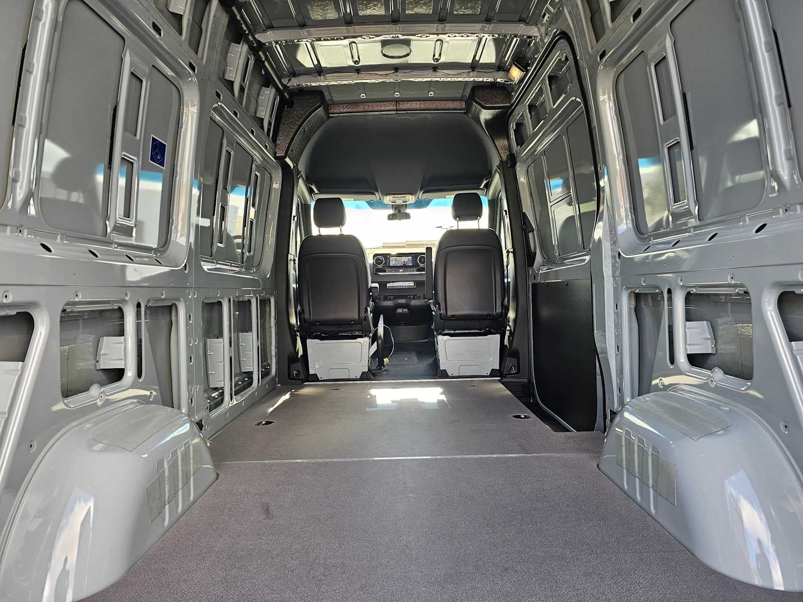 2025 Mercedes-Benz Sprinter 2500 Standard Roof I4 Diesel HO 144" AWD