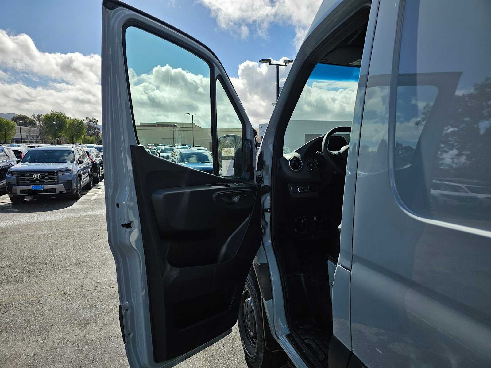 2025 Mercedes-Benz Sprinter 2500 Standard Roof I4 Diesel HO 144" AWD