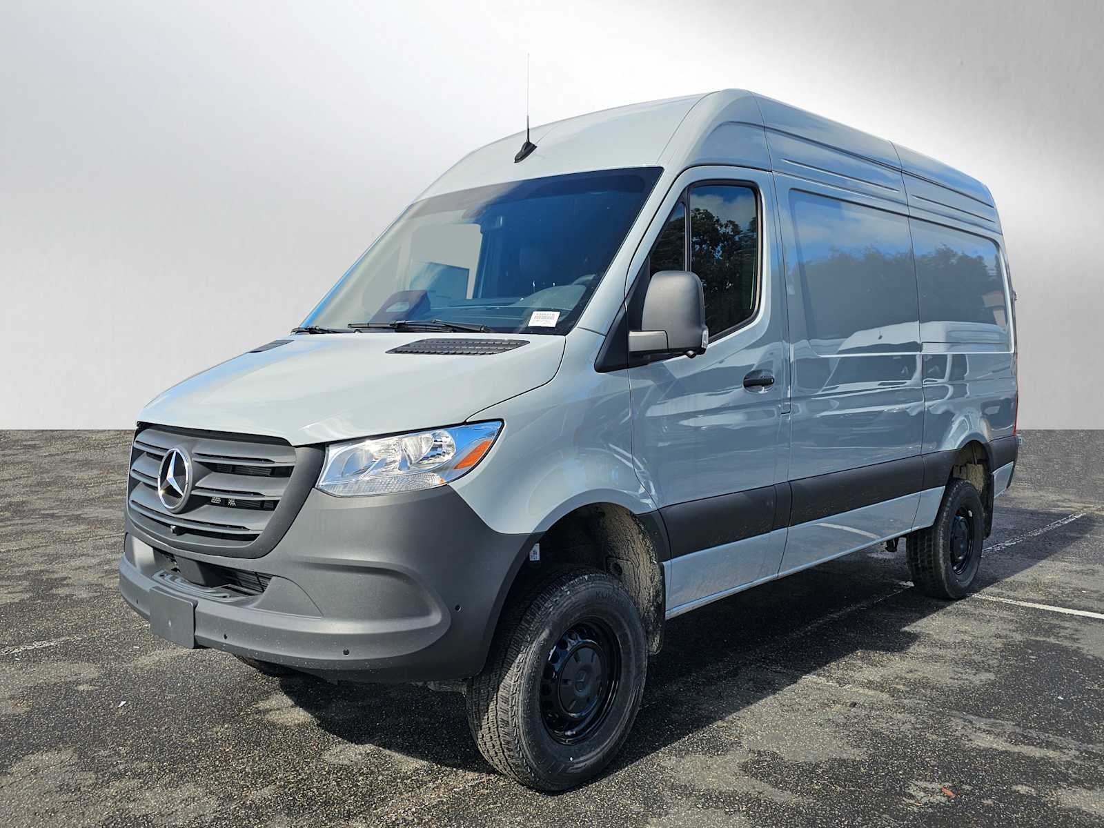 2025 Mercedes-Benz Sprinter 2500 Standard Roof I4 Diesel HO 144" AWD