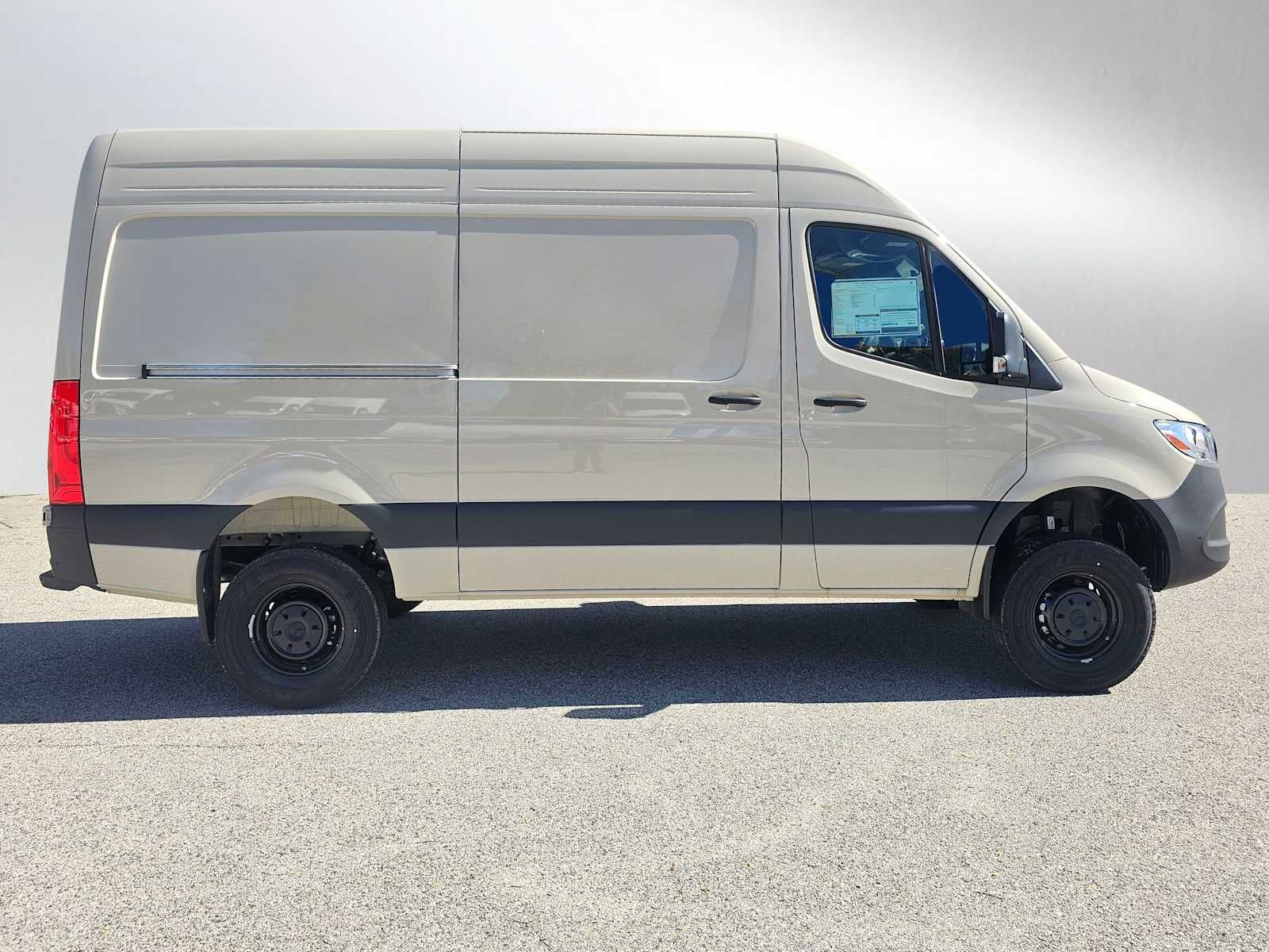 2025 Mercedes-Benz Sprinter 2500 Standard Roof I4 Diesel HO 144" AWD