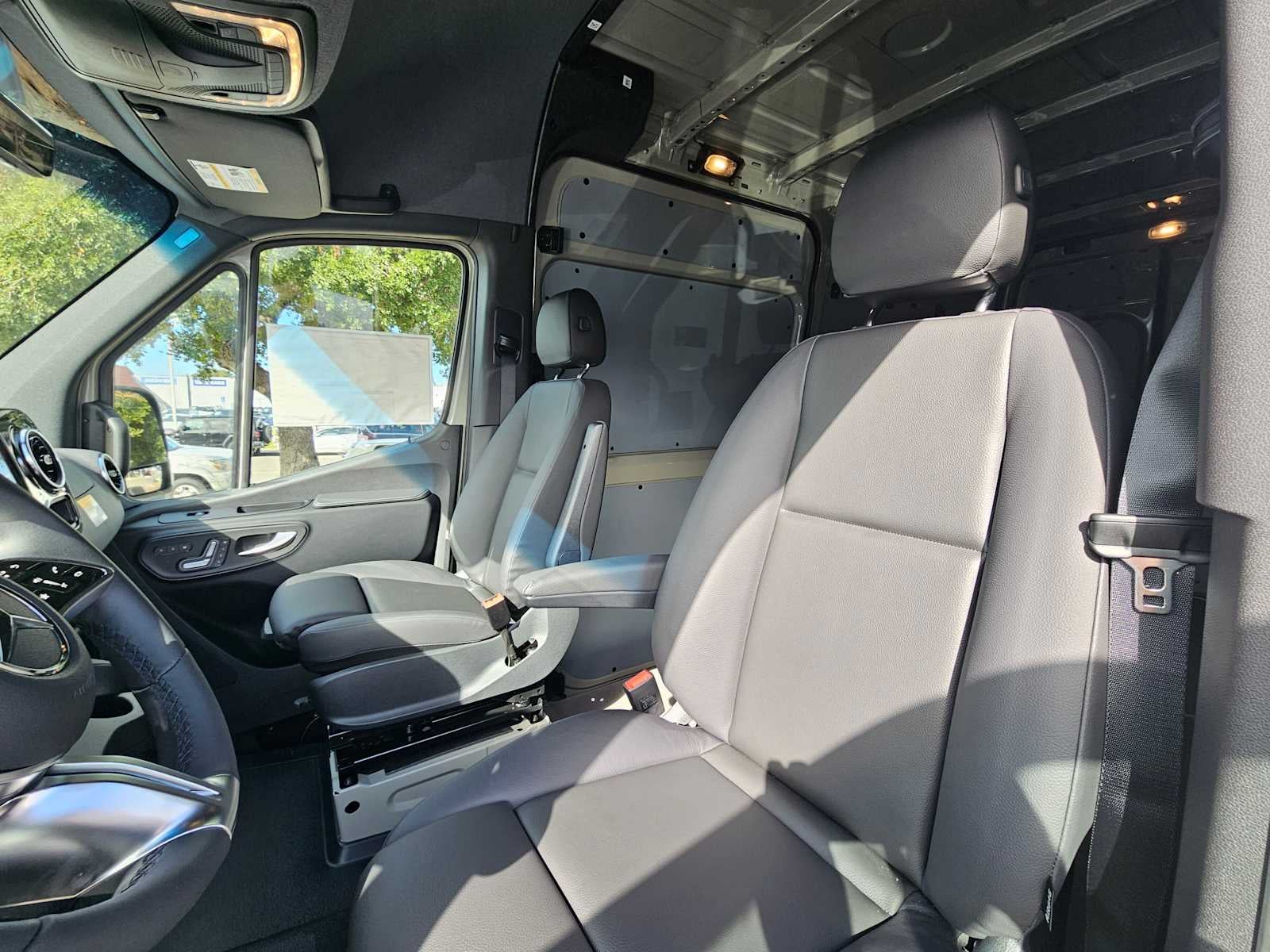 2026 Mercedes-Benz Sprinter 2500 Standard Roof I4 Diesel HO 144" AWD