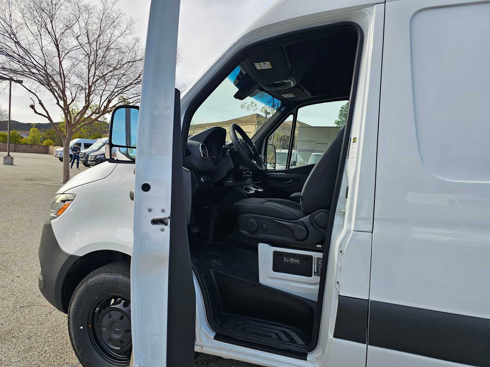 2025 Mercedes-Benz Sprinter 2500 High Roof I4 Diesel HO 170" RWD