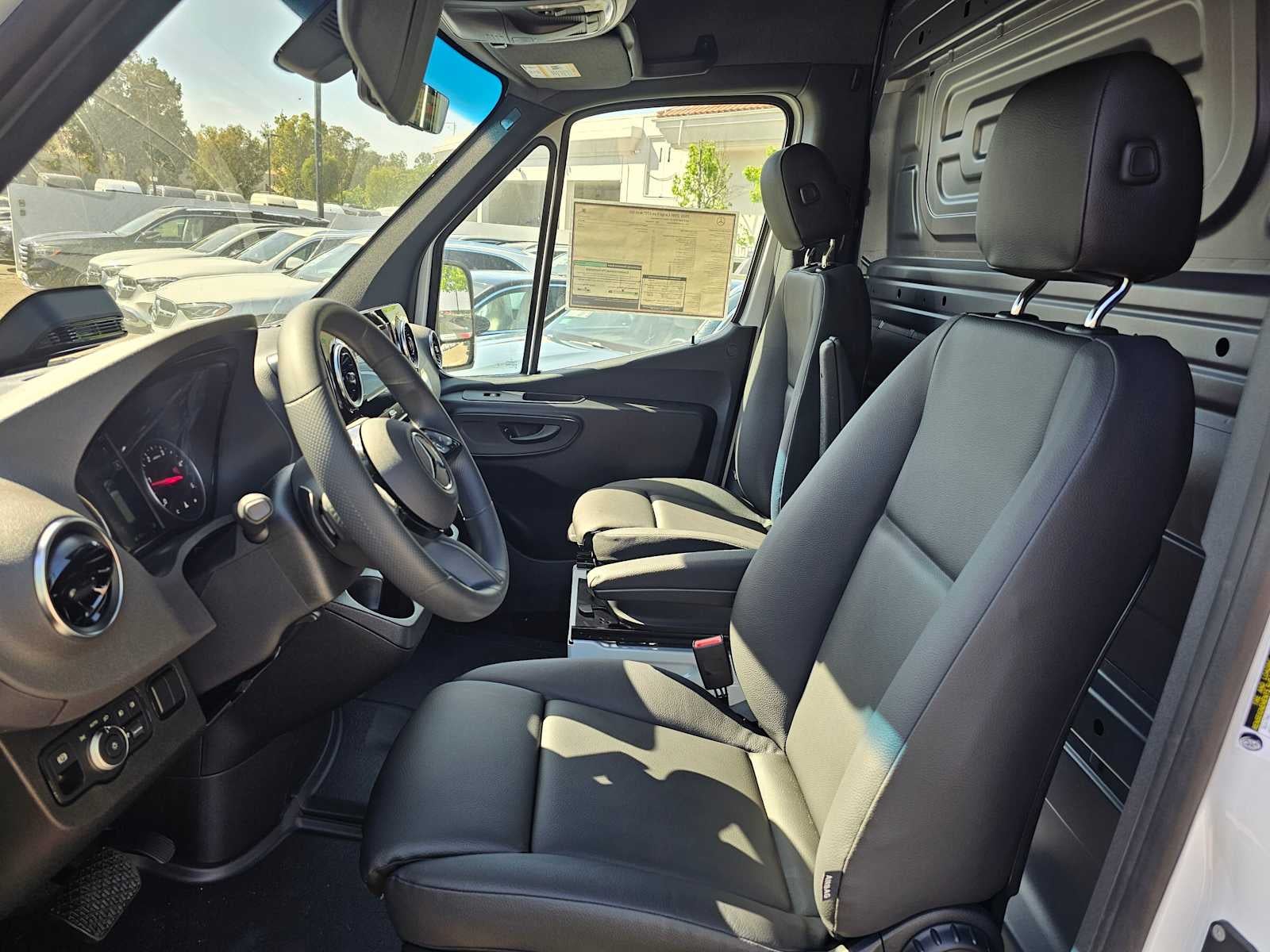 2025 Mercedes-Benz Sprinter 2500 High Roof I4 Diesel HO 170" RWD