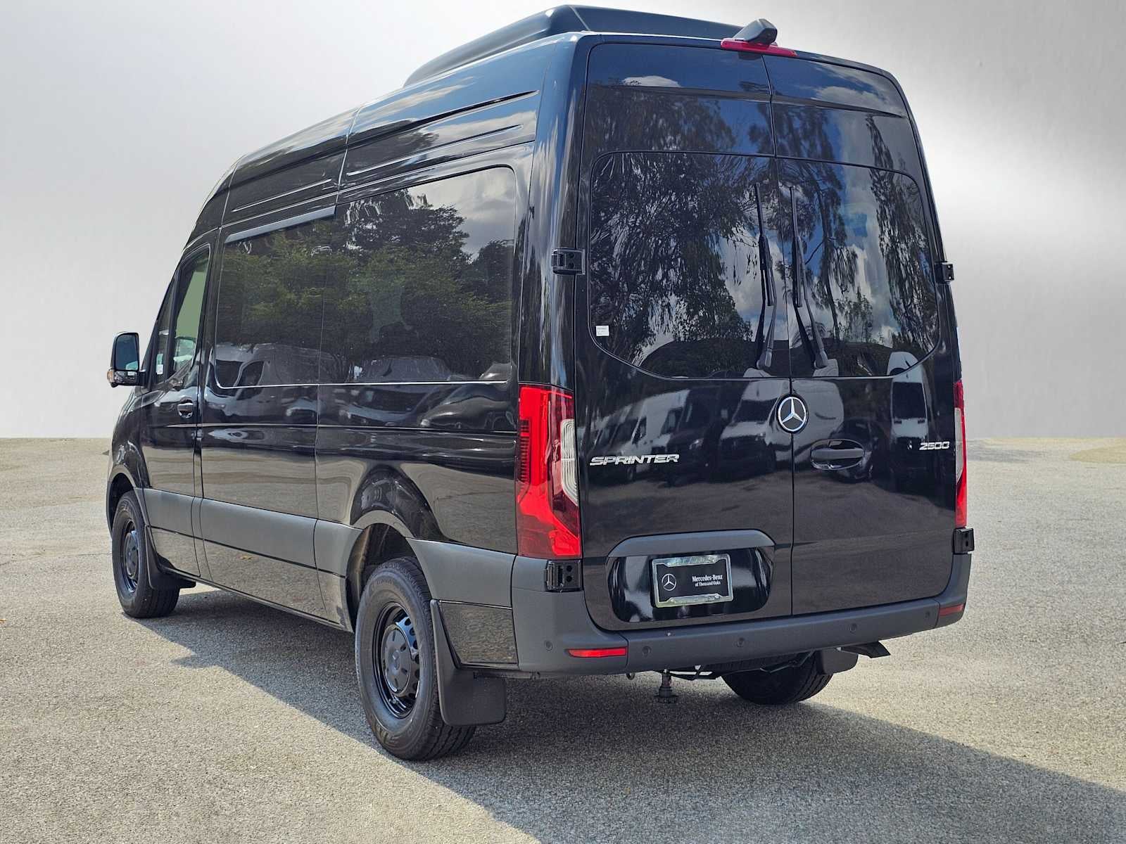 2025 Mercedes-Benz Sprinter 2500 Standard Roof I4 Diesel 144" RWD