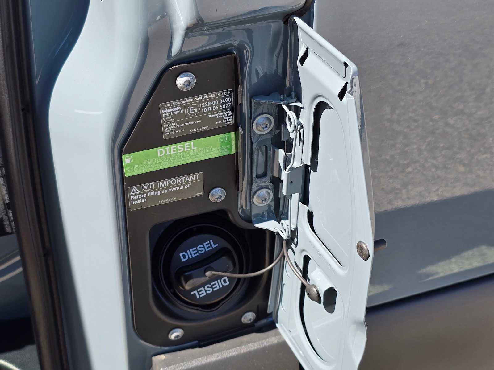 2025 Mercedes-Benz Sprinter 2500 Standard Roof I4 Diesel HO 144" RWD