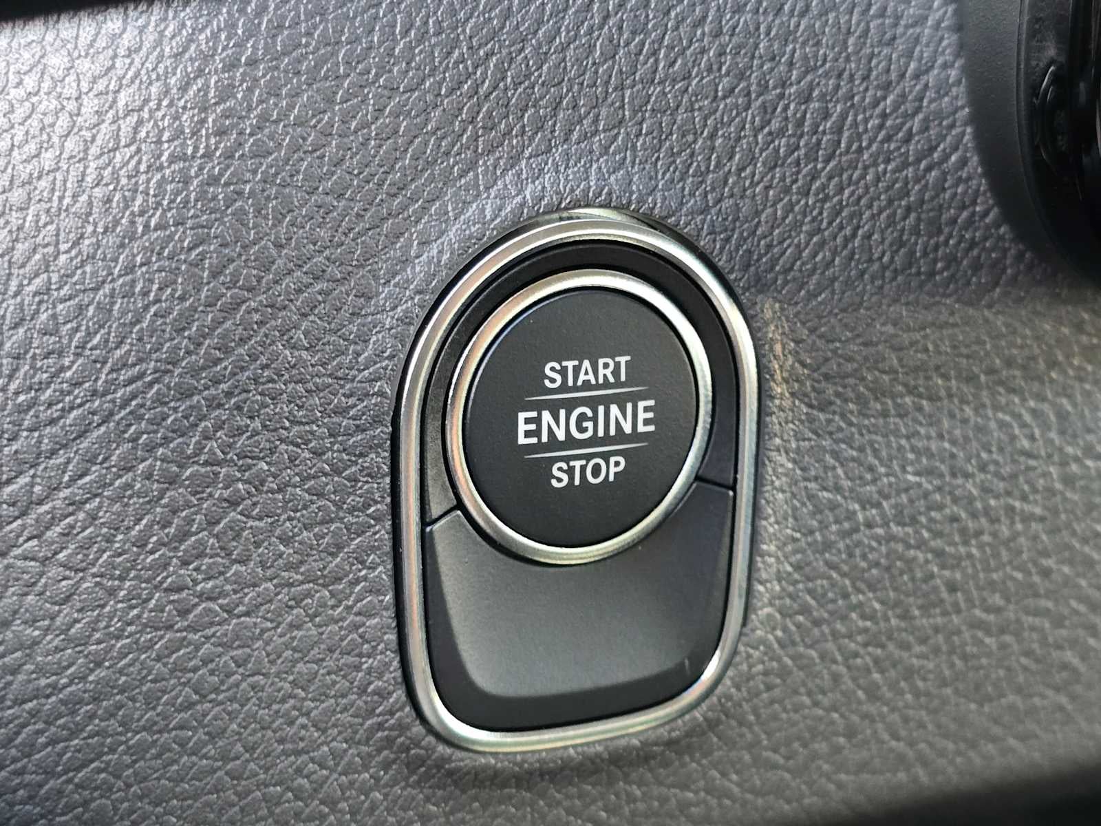 2025 Mercedes-Benz Sprinter 2500 Standard Roof I4 Diesel HO 144" RWD