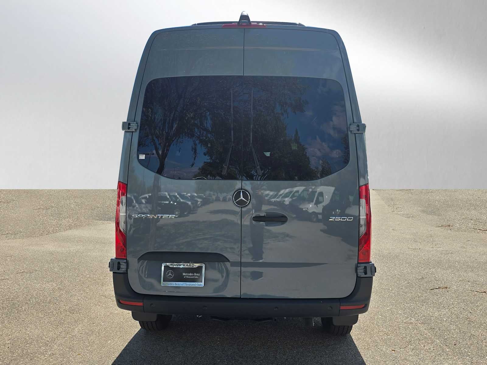 2025 Mercedes-Benz Sprinter 2500 Standard Roof I4 Diesel HO 144" RWD