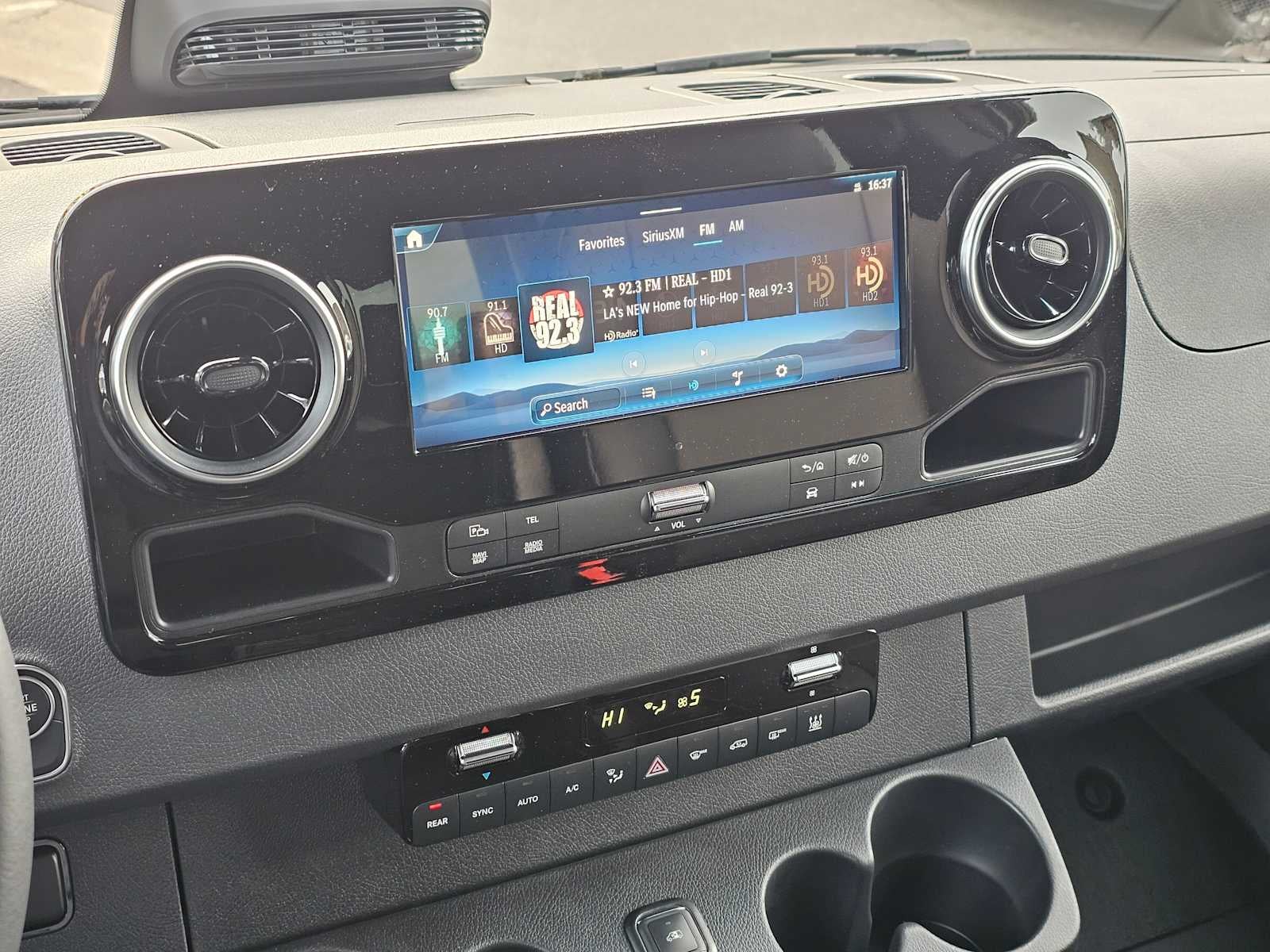 2025 Mercedes-Benz Sprinter 2500 Standard Roof I4 Diesel HO 144" RWD