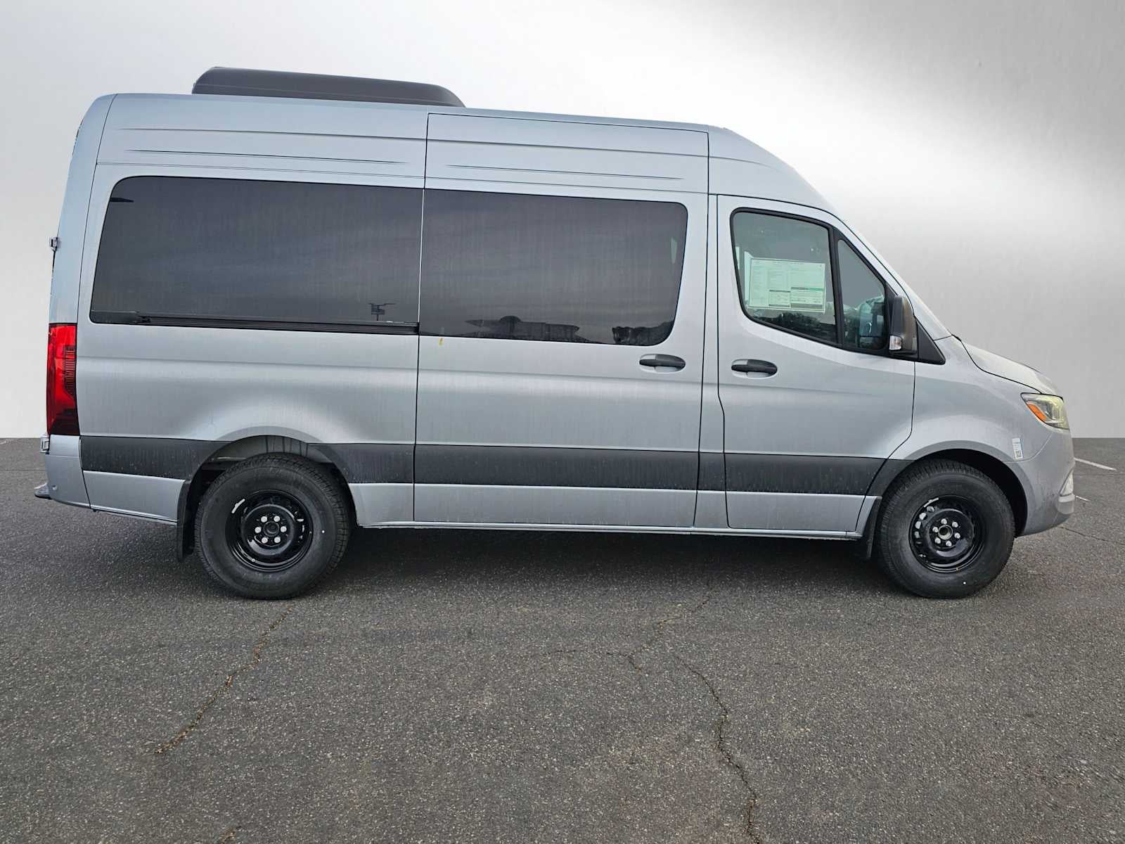 2025 Mercedes-Benz Sprinter 2500 Standard Roof I4 Diesel HO 144" RWD