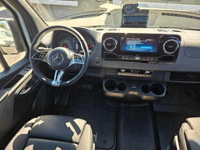 2025 Mercedes-Benz Sprinter 2500 Standard Roof I4 Diesel HO 144" RWD