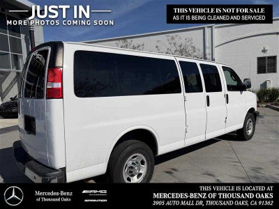 2022 Chevrolet Express Passenger LT