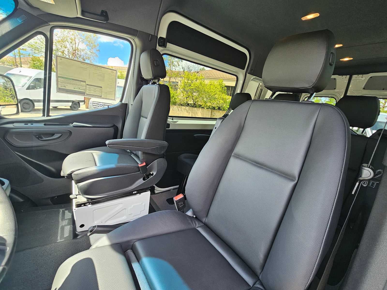 2026 Mercedes-Benz Sprinter 2500 Standard Roof I4 Diesel 144 RWD