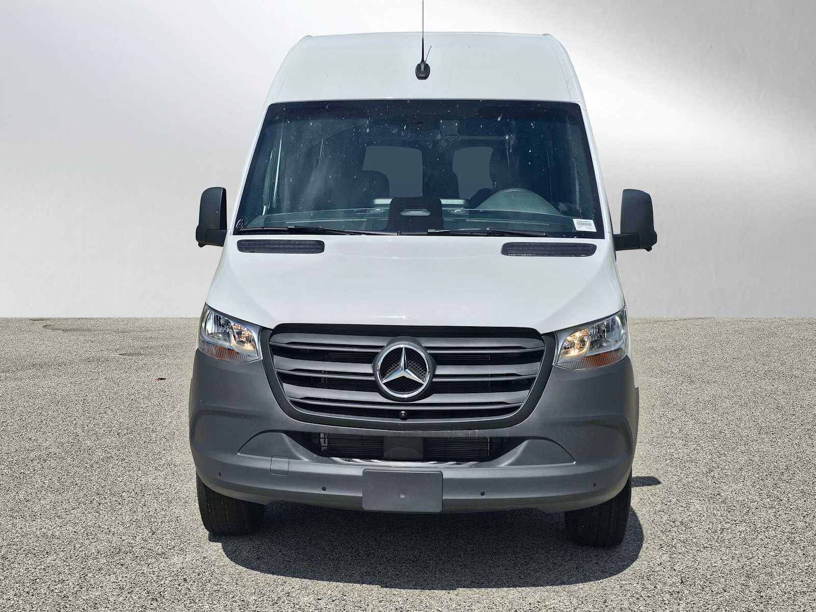 2026 Mercedes-Benz Sprinter 2500 Standard Roof I4 Diesel 144 RWD