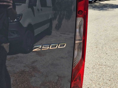 2026 Mercedes-Benz Sprinter Crew 2500 Standard Roof I4 Diesel 144 RWD