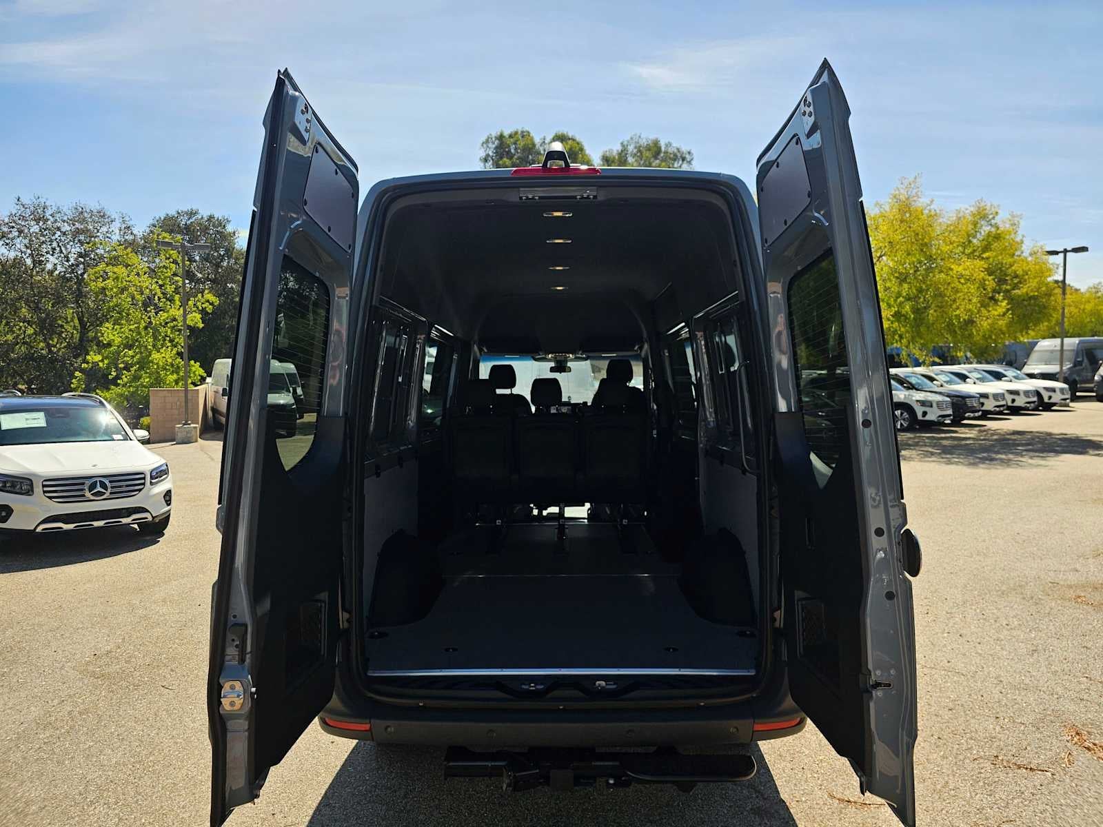 2026 Mercedes-Benz Sprinter Crew 2500 Standard Roof I4 Diesel 144 RWD