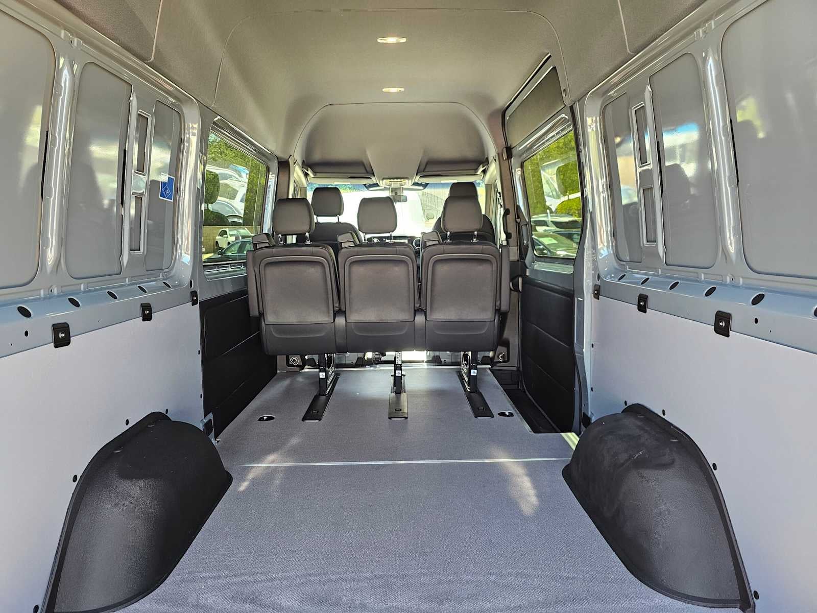 2026 Mercedes-Benz Sprinter Crew 2500 Standard Roof I4 Diesel 144 RWD