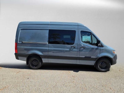 2026 Mercedes-Benz Sprinter Crew 2500 Standard Roof I4 Diesel 144 RWD