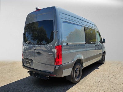 2026 Mercedes-Benz Sprinter Crew 2500 Standard Roof I4 Diesel 144 RWD