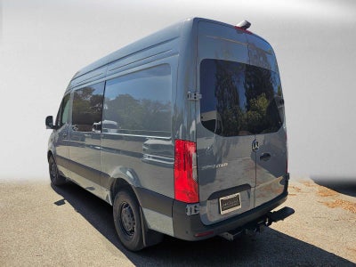 2026 Mercedes-Benz Sprinter Crew 2500 Standard Roof I4 Diesel 144 RWD