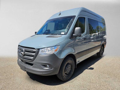 2026 Mercedes-Benz Sprinter Crew 2500 Standard Roof I4 Diesel 144 RWD